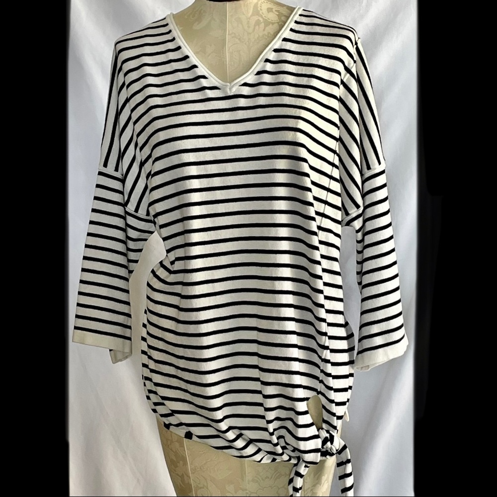 Time & Tru black & White Striped Blouse